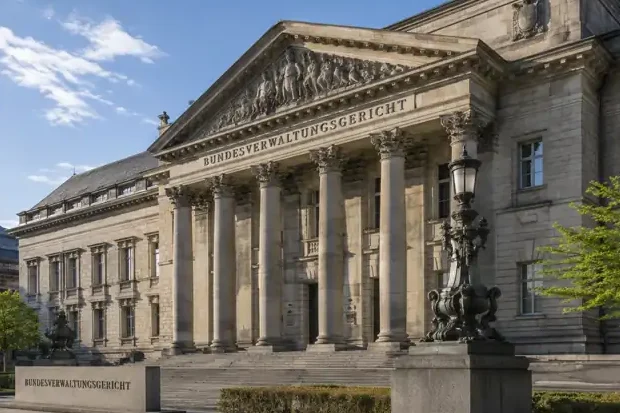 Deutsches Gerichtsgebäude als Symbol für Verteidigung in Staatsschutzverfahren